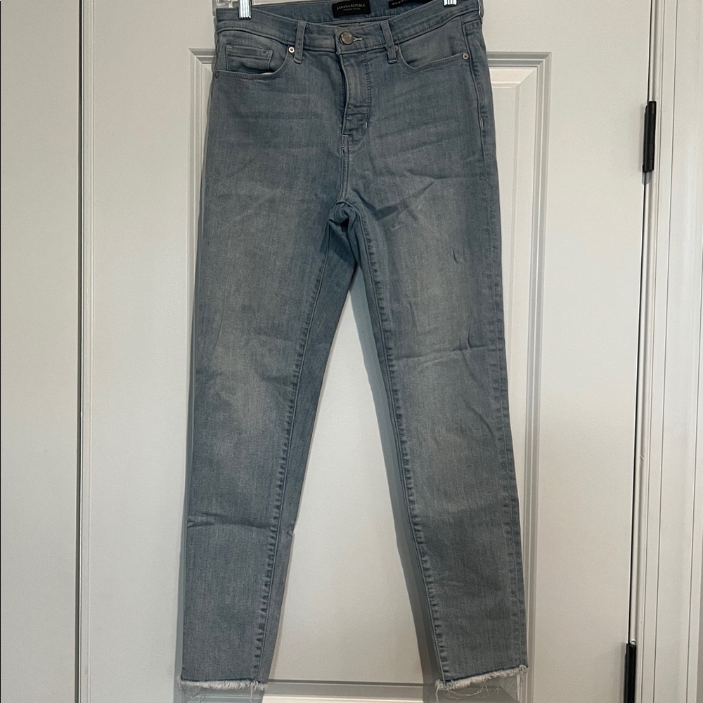 Banana Republic Premium Denim Mid-Rise Skinny Jeans – Size 27 – Light Wash